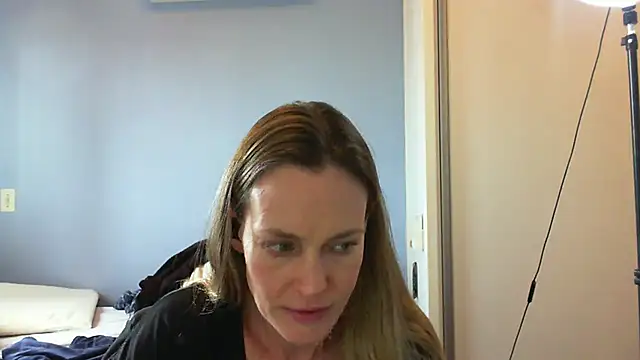 Annylove1 online show from 10/29/25, 03:55