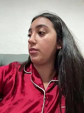 Snapshot of Hannahoff chatting on 02/13/26, 05:07 Hannahoff online show from 02/13/26, 05:07