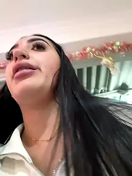 Hannahoff online show from 12/14/25, 04:29