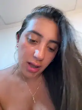 Snapshot of Hannahoff chatting on 02/03/26, 06:16 Hannahoff online show from 02/03/26, 06:16