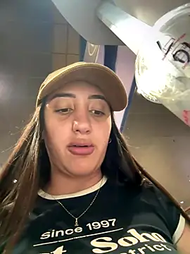 Hannahoff online show from 09/29/25, 01:12