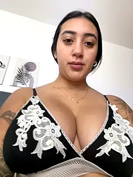 Hannahoff online show from 11/24/25, 09:15