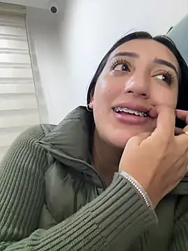 Hannahoff online show from 02/08/25, 03:08