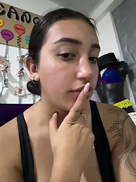 Hannahoff online show from 03/07/25, 03:19