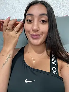 Snapshot of Hannahoff chatting on 02/17/26, 03:15 Hannahoff online show from 02/17/26, 03:15