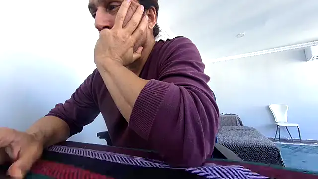 Snapshot of ALPHANDRE chatting on 11/14/25, 07:34 ALPHANDRE online show from 11/14/25, 07:34