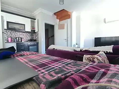 Snapshot of ALPHANDRE chatting on 12/14/25, 09:26 ALPHANDRE online show from 12/14/25, 09:26