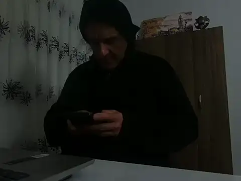 Snapshot of ALPHANDRE chatting on 03/28/26, 07:04 ALPHANDRE online show from 03/28/26, 07:04