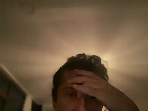 Snapshot of ALPHANDRE chatting on 10/26/25, 07:03 ALPHANDRE online show from 10/26/25, 07:03