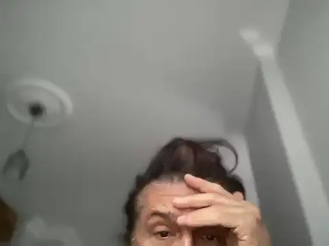 Snapshot of ALPHANDRE chatting on 11/26/25, 06:46 ALPHANDRE online show from 11/26/25, 06:46