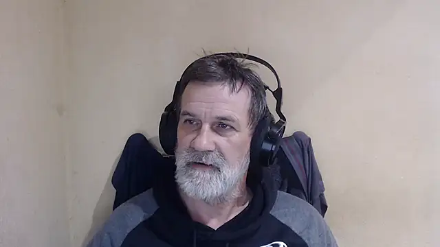 AlexNudo online show from 10/04/25, 06:59