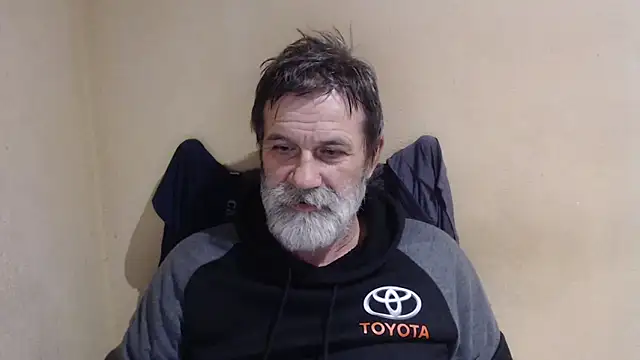 AlexNudo online show from 10/27/25, 10:49