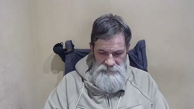 Snapshot of AlexNudo chatting on 05/19/26, 07:04 AlexNudo online show from 05/19/26, 07:04