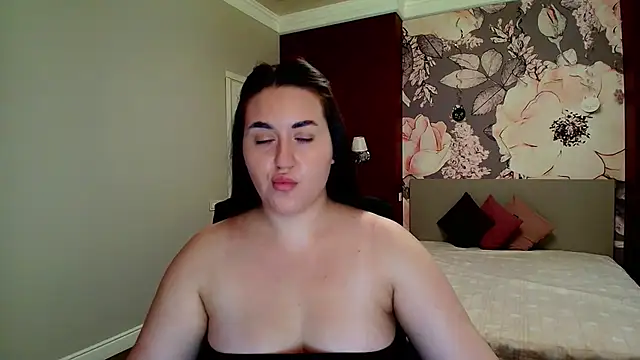 Snapshot of Roxie_Bradley chatting on 09/29/25, 05:58 Roxie Bradley online show from 09/29/25, 05:58