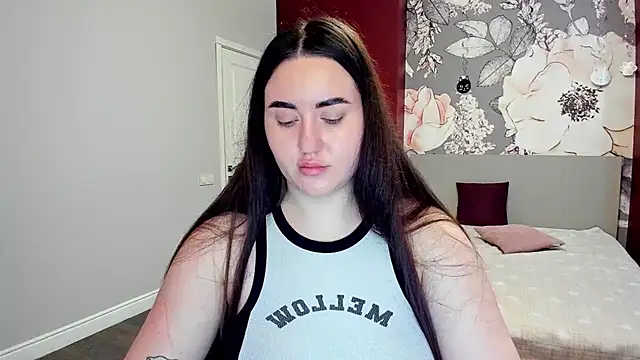 Roxie Bradley online show from 02/24/26, 06:58