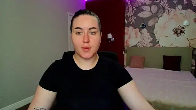 Snapshot of Roxie_Bradley chatting on 05/09/26, 05:55 Roxie Bradley online show from 05/09/26, 05:55