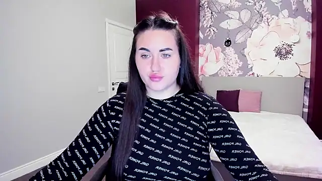 Roxie Bradley online show from 10/22/25, 05:51