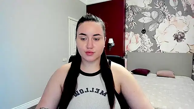 Roxie Bradley online show from 02/17/26, 06:54