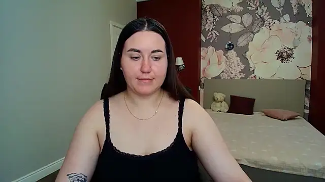 Snapshot of Roxie_Bradley chatting on 07/15/26, 05:47 Roxie Bradley online show from 07/15/26, 05:47