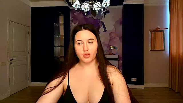 Snapshot of Roxie_Bradley chatting on 03/17/25, 07:02 Roxie Bradley online show from 03/17/25, 07:02