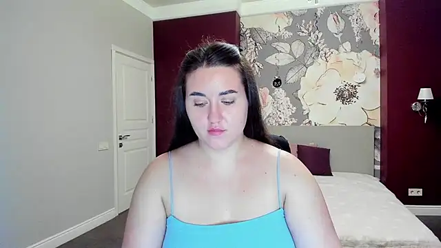 Roxie Bradley online show from 10/28/25, 06:45