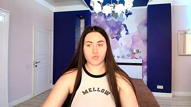 Snapshot of Roxie_Bradley chatting on 02/18/25, 07:10 Roxie Bradley online show from 02/18/25, 07:10