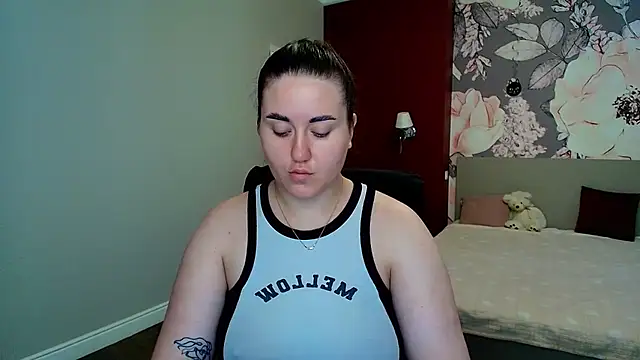 Snapshot of Roxie_Bradley chatting on 07/07/26, 06:47 Roxie Bradley online show from 07/07/26, 06:47