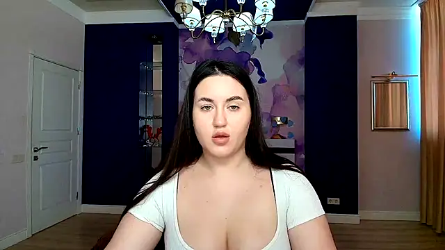 Snapshot of Roxie_Bradley chatting on 03/08/25, 06:32 Roxie Bradley online show from 03/08/25, 06:32
