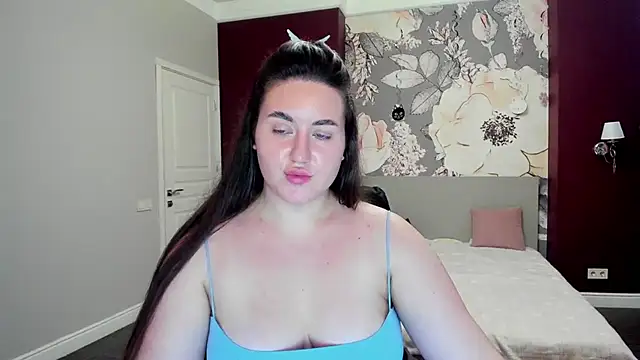 Roxie Bradley online show from 11/27/25, 06:58