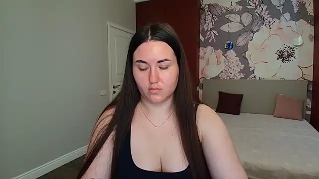 Snapshot of Roxie_Bradley chatting on 06/05/26, 06:52 Roxie Bradley online show from 06/05/26, 06:52