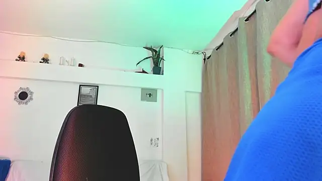 Sinthia Collins online show from 04/11/26, 02:30