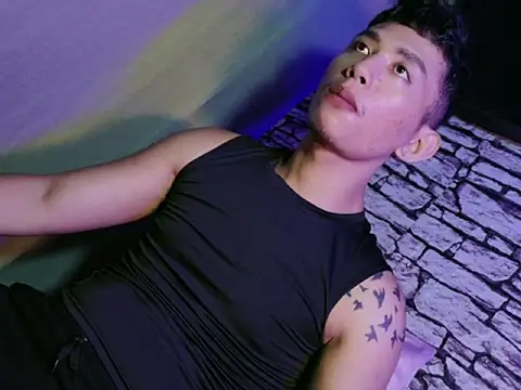 xlovercum online show from 04/10/26, 01:07