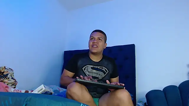 StevanHouston online show from 12/06/24, 03:28