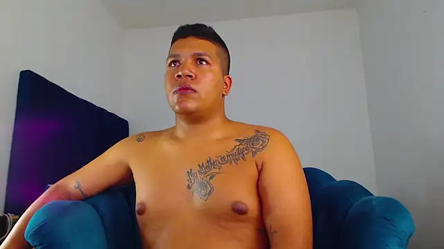 StevanHouston online show from 02/12/25, 05:05