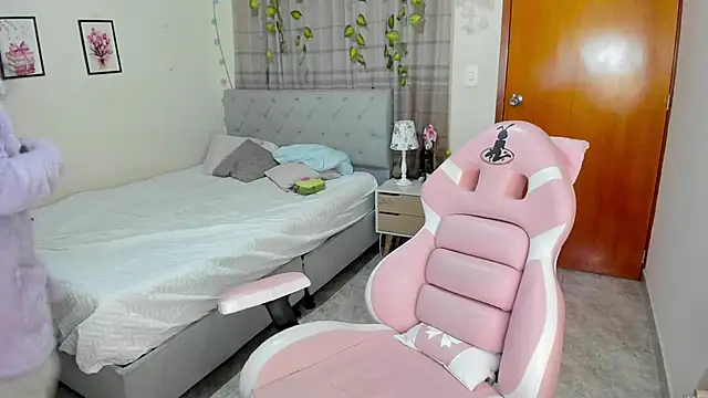 charlott7 online show from 12/21/25, 03:52