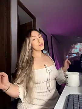 Im sophiie online show from 03/13/26, 06:40