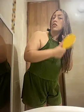 Im sophiie online show from 12/18/25, 06:18