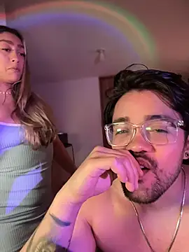 Im sophiie online show from 11/23/25, 06:23