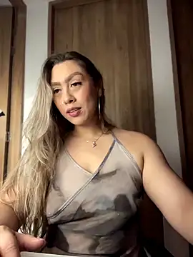 Im sophiie online show from 04/10/26, 06:31