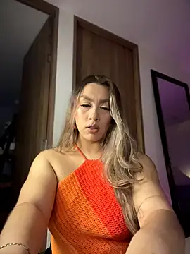 Im sophiie online show from 04/17/26, 06:49