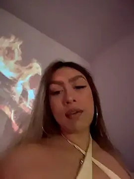 Im sophiie online show from 03/28/26, 06:47