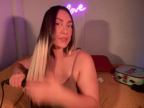 Im sophiie online show from 01/31/25, 05:51