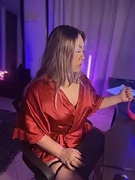 Im sophiie online show from 11/13/25, 06:06