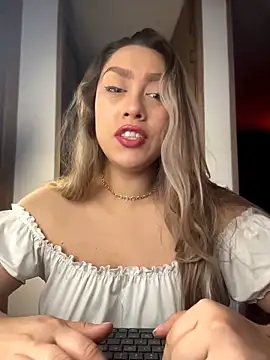 Im sophiie online show from 03/01/26, 06:46