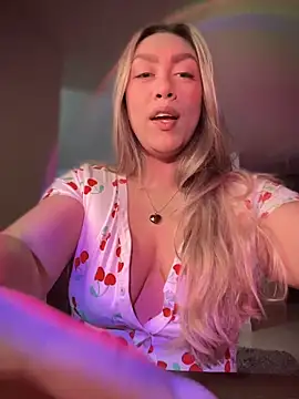 Im sophiie online show from 10/10/25, 06:25