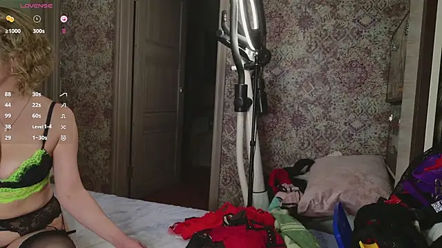 DianaWild online show from 12/29/24, 01:17