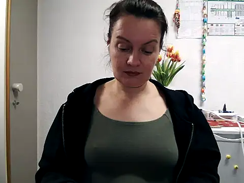 LoveNBloom online show from 02/08/25, 06:22