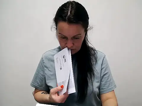 LoveNBloom online show from 12/04/24, 05:38