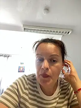 LoveNBloom online show from 06/02/26, 11:32
