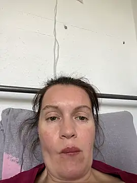 LoveNBloom online show from 05/30/26, 04:45